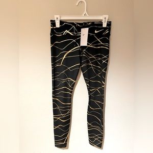 Nike running leggings. Size medium. NWT.